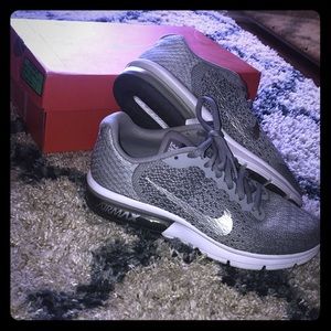 Nike Air Max Sequent 2